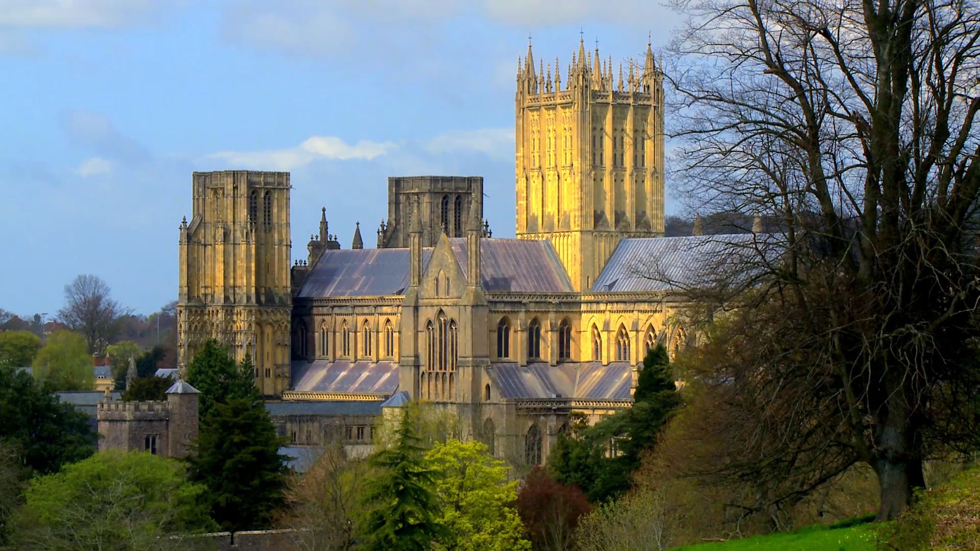 The Grand Tour of Wells Cathedral: Sacred Spaces & Hidden Secrets